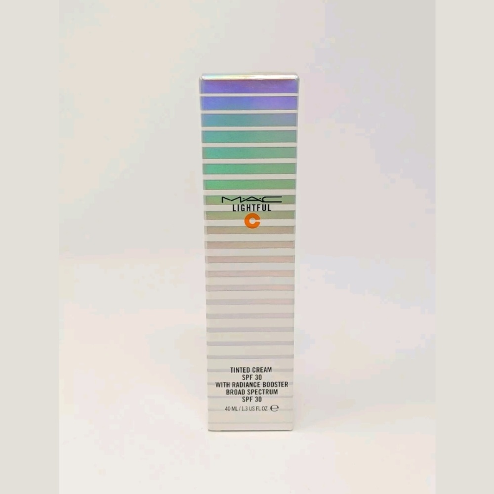 MAC Lightful C 07 Dark W/ Radiance Booster 1.3floz